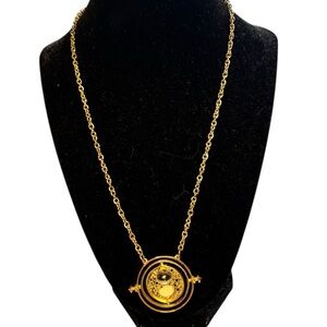 Hour Glass Spinner Necklace